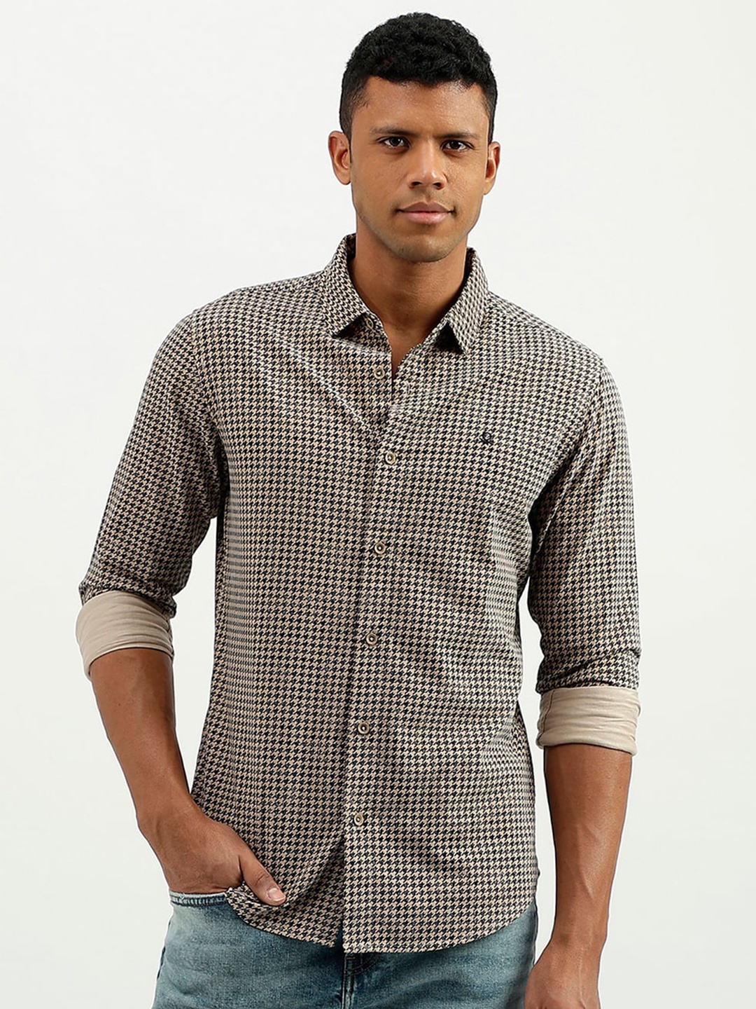 

United Colors of Benetton Slim Fit Geometric Printed Cotton Casual Shirt, Beige