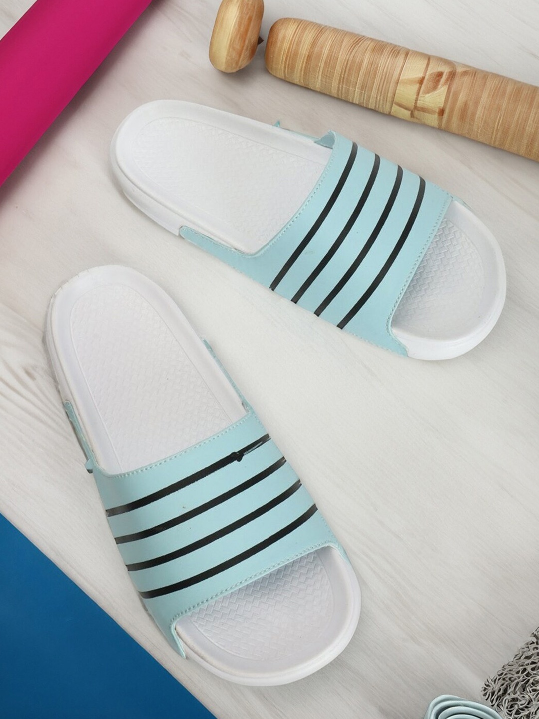 

PERY PAO Men Striped Sliders, Blue