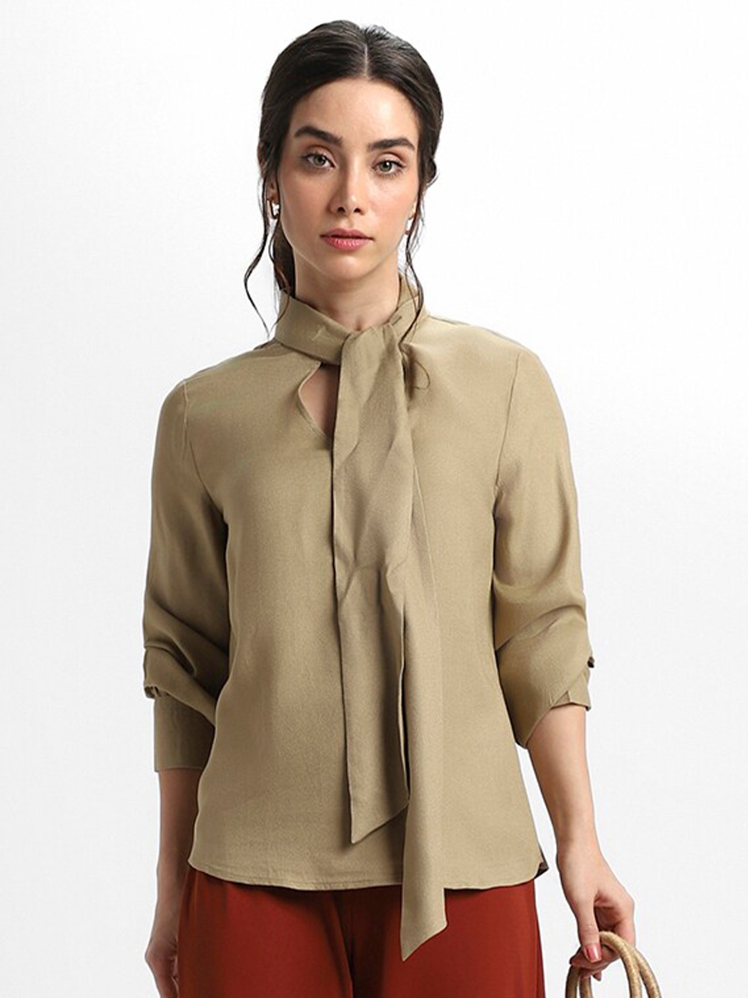 

DL Woman Tie-Up Neck Cuffed Sleeves Top, Khaki