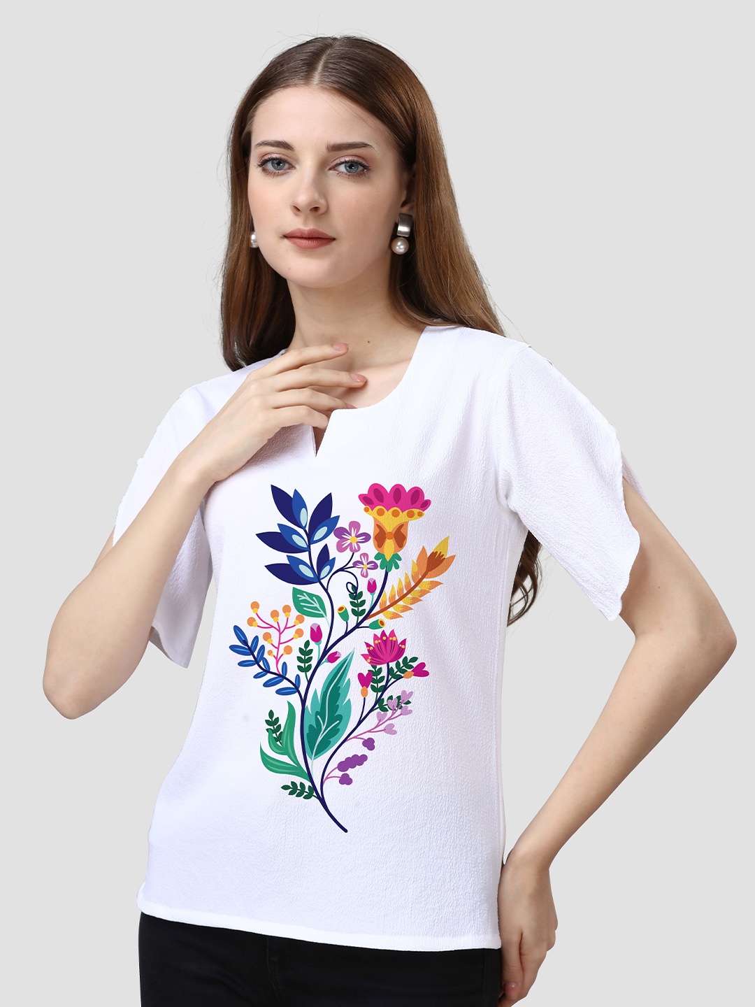 

VENISA Floral Printed Notched Neck Cotton Short Slit Sleeves Regular Top, White