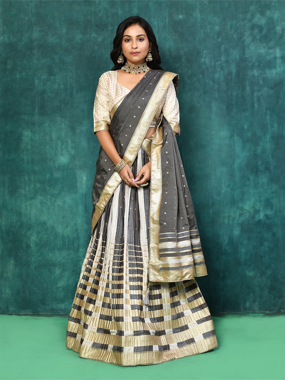 

elora Foil Print Ready to Wear Lehenga & Unstitched Blouse With Dupatta, Black