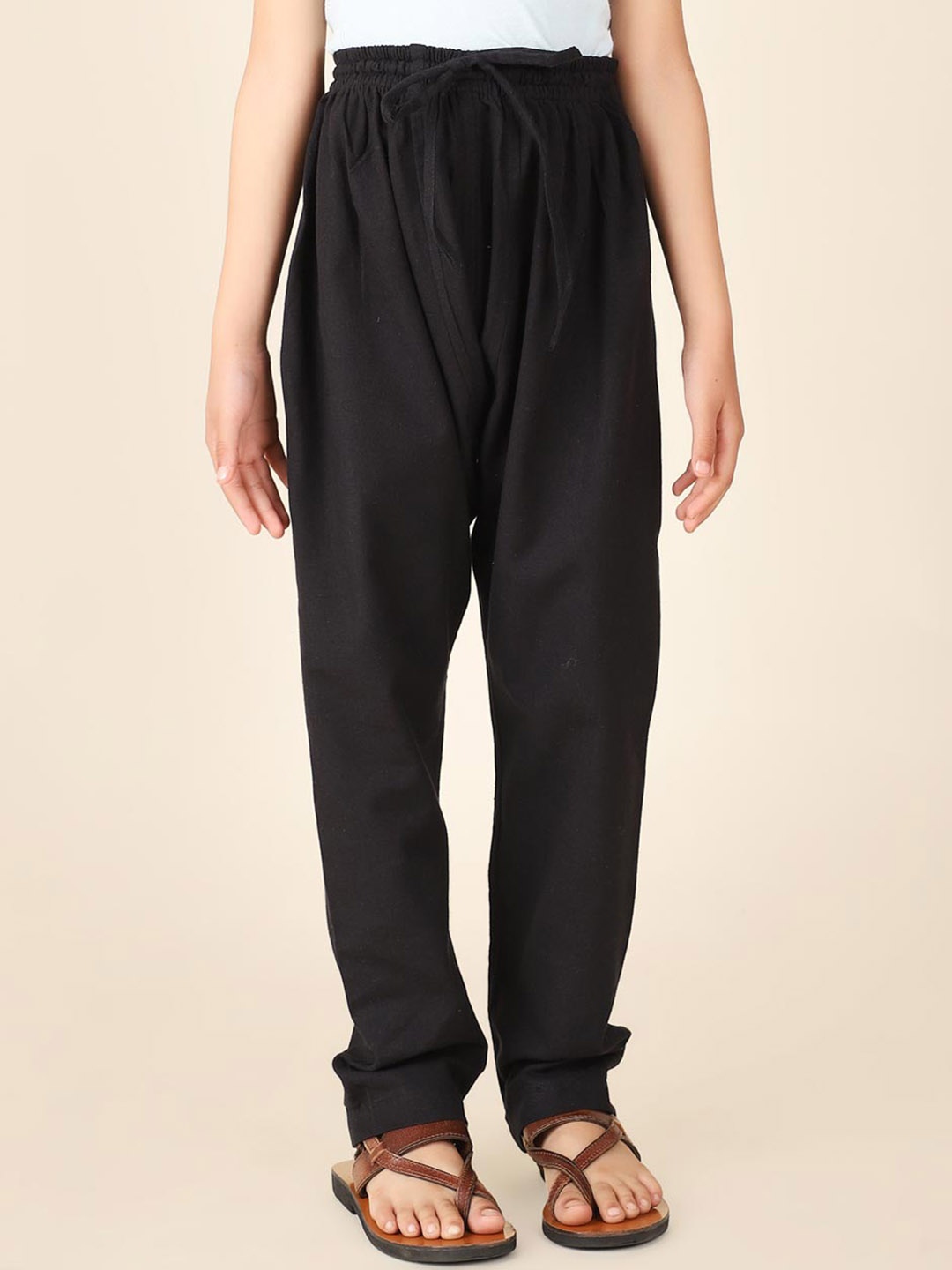 

Fabindia Boys Cotton Pyjamas, Black