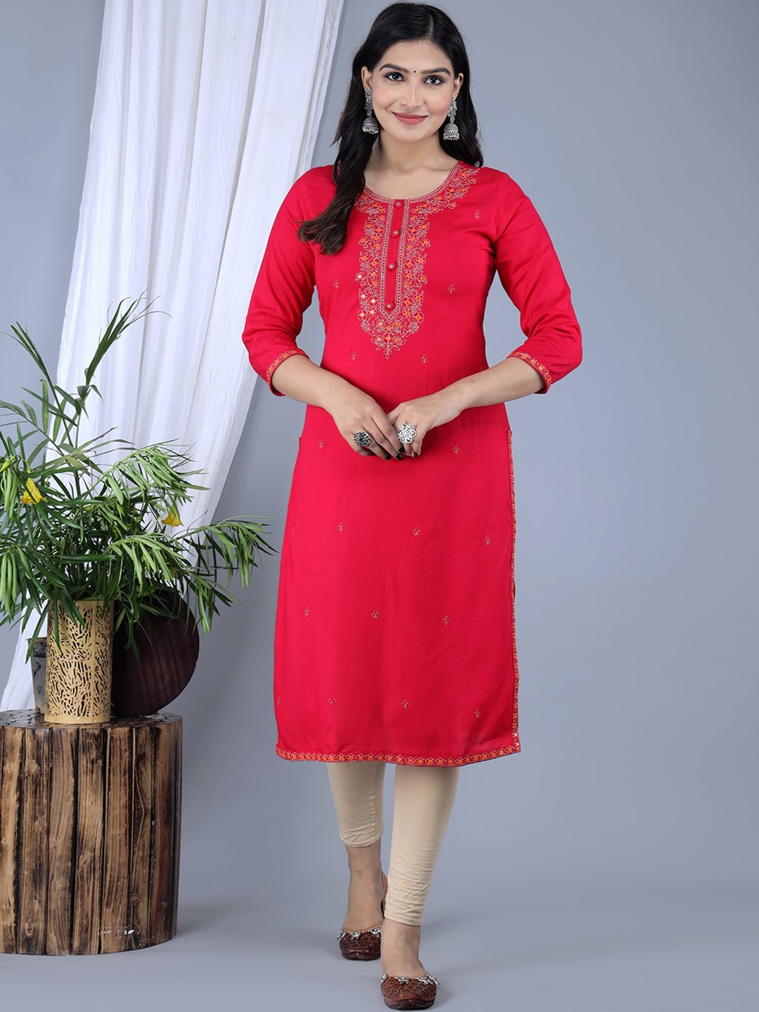 

IkDaiya Floral Embroidered Straight Kurta, Pink