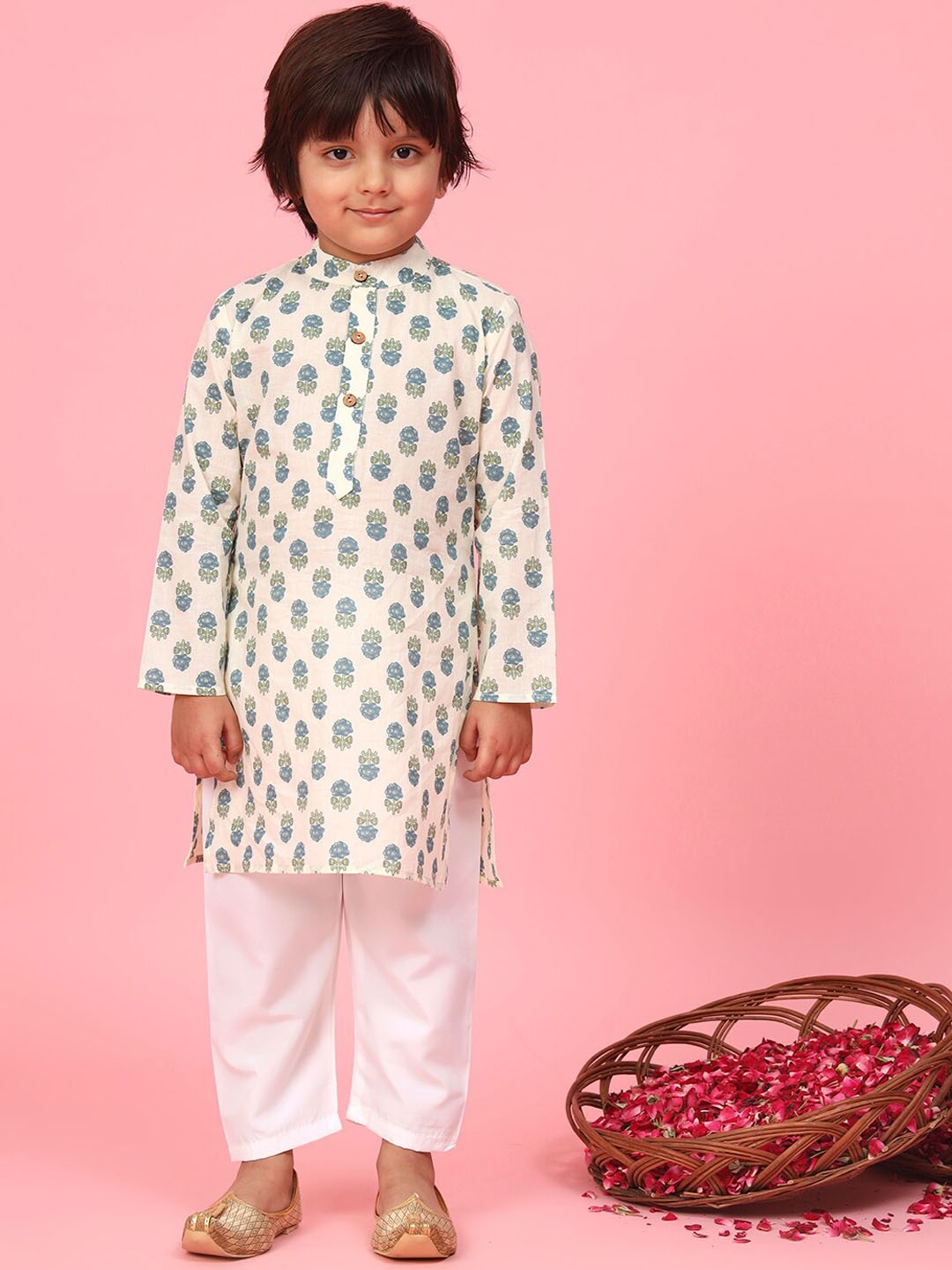 

Readiprint Fashions Boys Floral Printed Regular Pure Cotton Kurta with Pyjamas, Teal