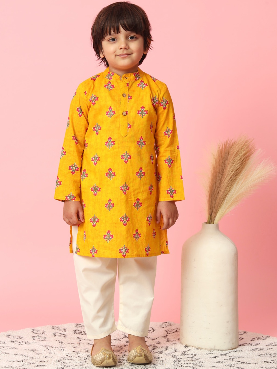 

Readiprint Boys Floral Printed Pure Cotton Kurta with Pyjamas, Orange