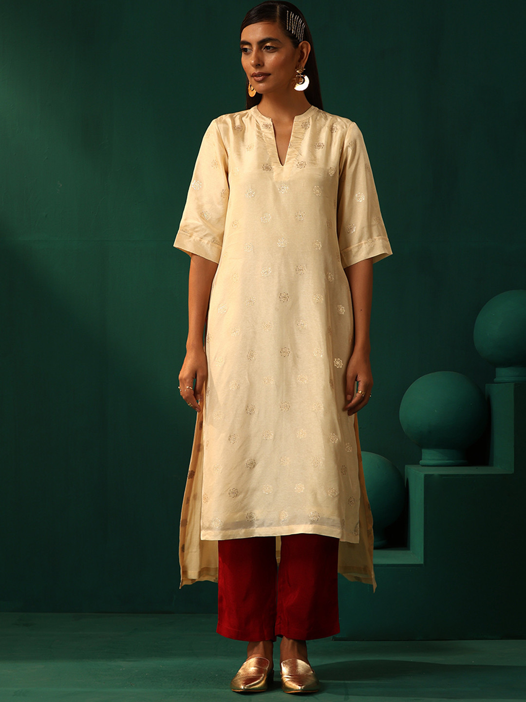 

trueBrowns Floral Woven Design Band Collar Kurta with Trousers, Off white