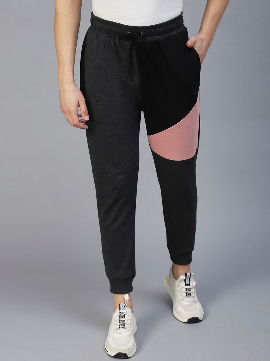 

Rigo Men Colourblocked Cut & Sew Regualr Fit Joggers, Charcoal