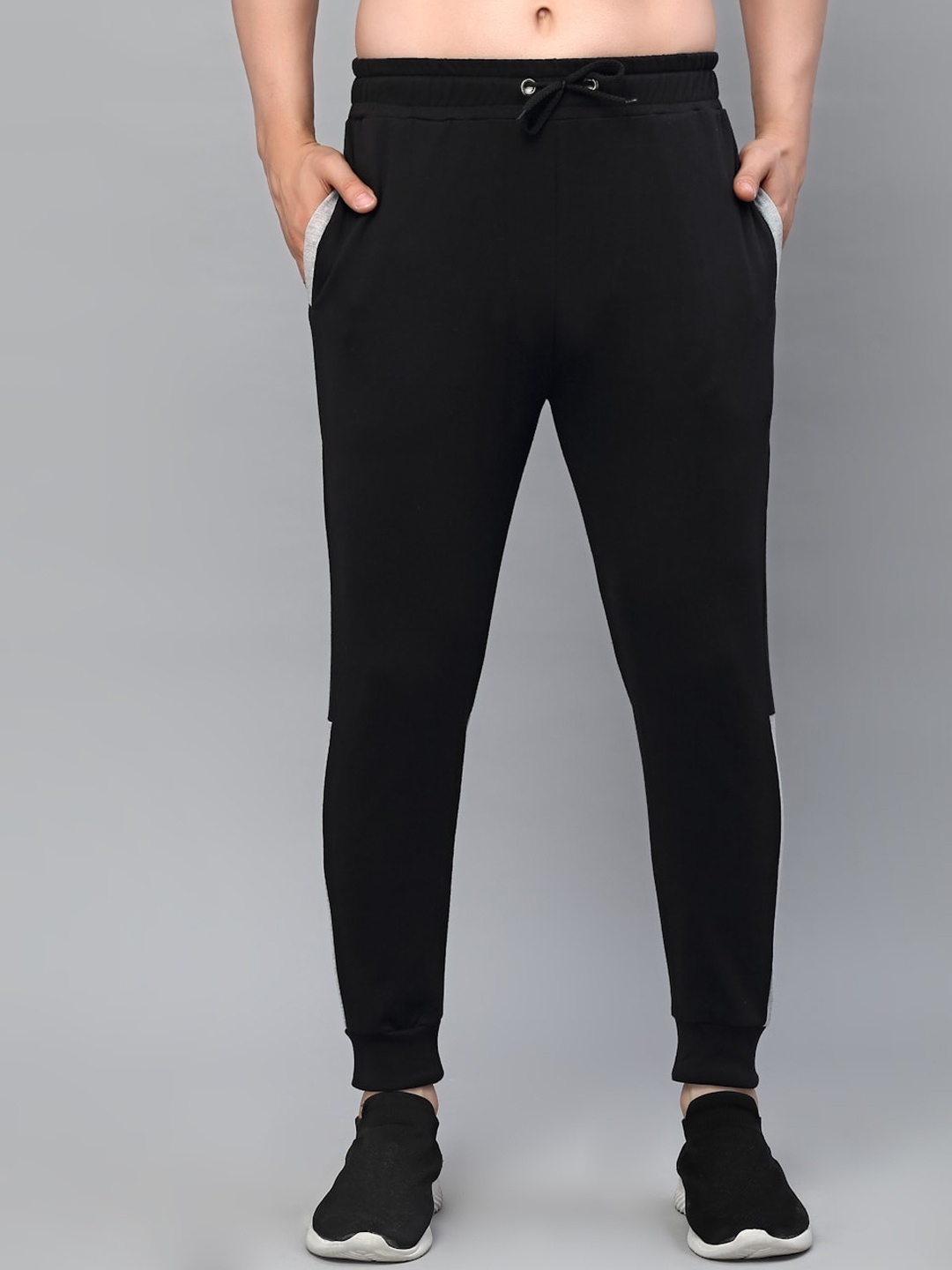

Rigo Men Regualr Fit Joggers, Black