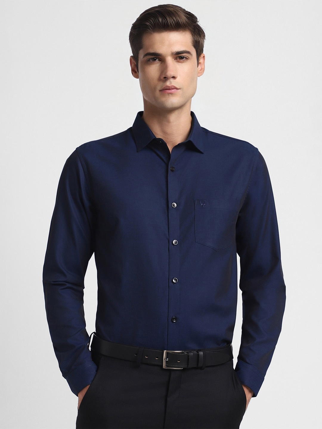 

Allen Solly Slim Fit Pure Cotton Formal Shirt, Navy blue