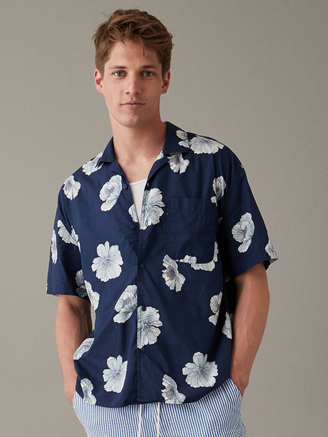 

AMERICAN EAGLE OUTFITTERS Floral Printed Spread Collar Casual Shirt, Navy blue
