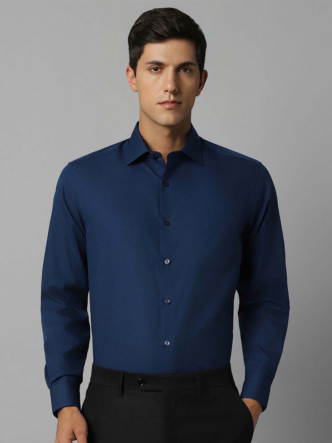 

Louis Philippe Textured Classic Fit Pure Cotton Formal Shirt, Navy blue