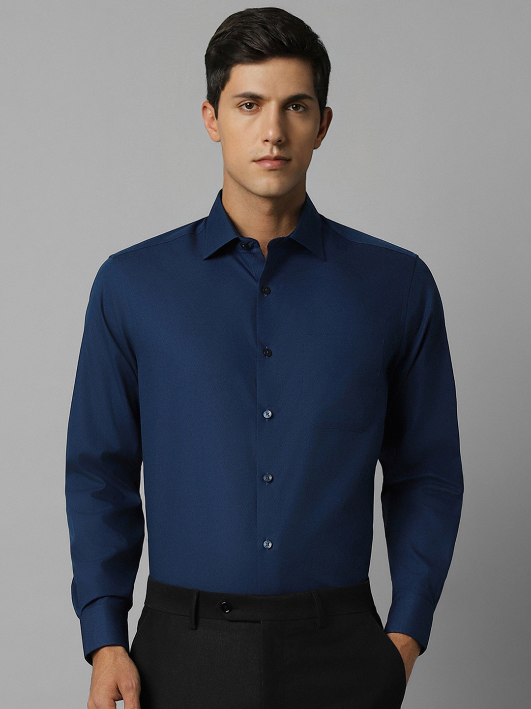 

Louis Philippe Textured Classic Fit Pure Cotton Formal Shirt, Navy blue