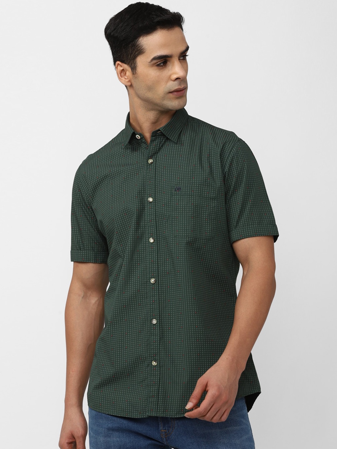 

Peter England Casuals Slim Fit Checked Pure Cotton Casual Shirt, Green