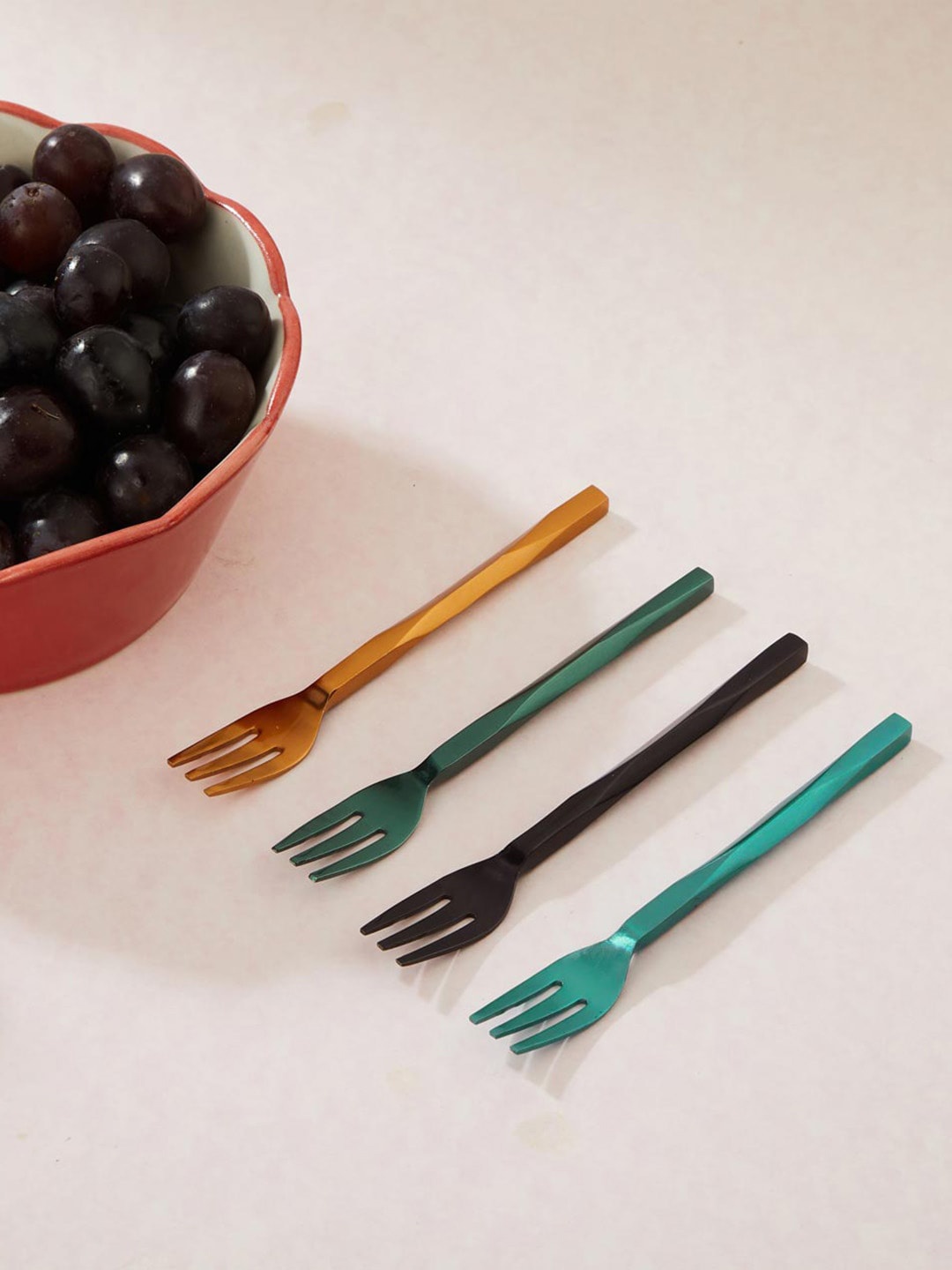 

Fabindia Green & Blue 4 Pieces Metal Dessert Forks