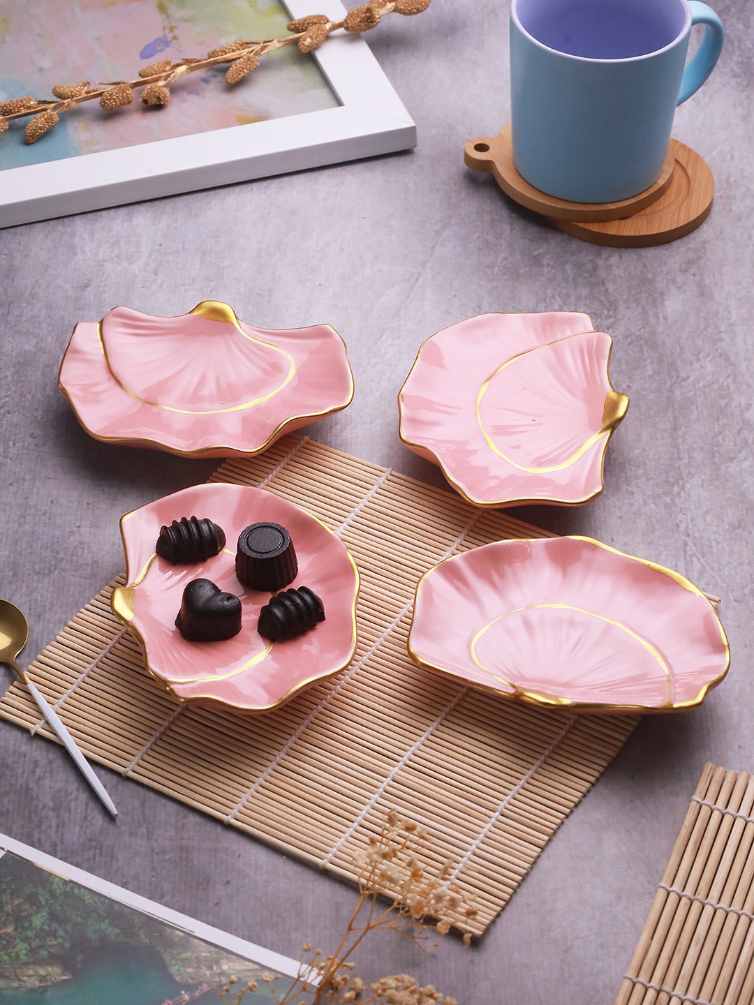 

TIED RIBBONS Pink Gold Toned 4 Pieces Textured Serving Platters - 350 ml each