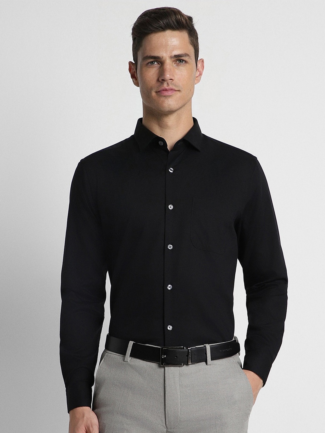 

Peter England Elite Slim Fit Opaque Self Design Pure Cotton Formal Shirt, Black