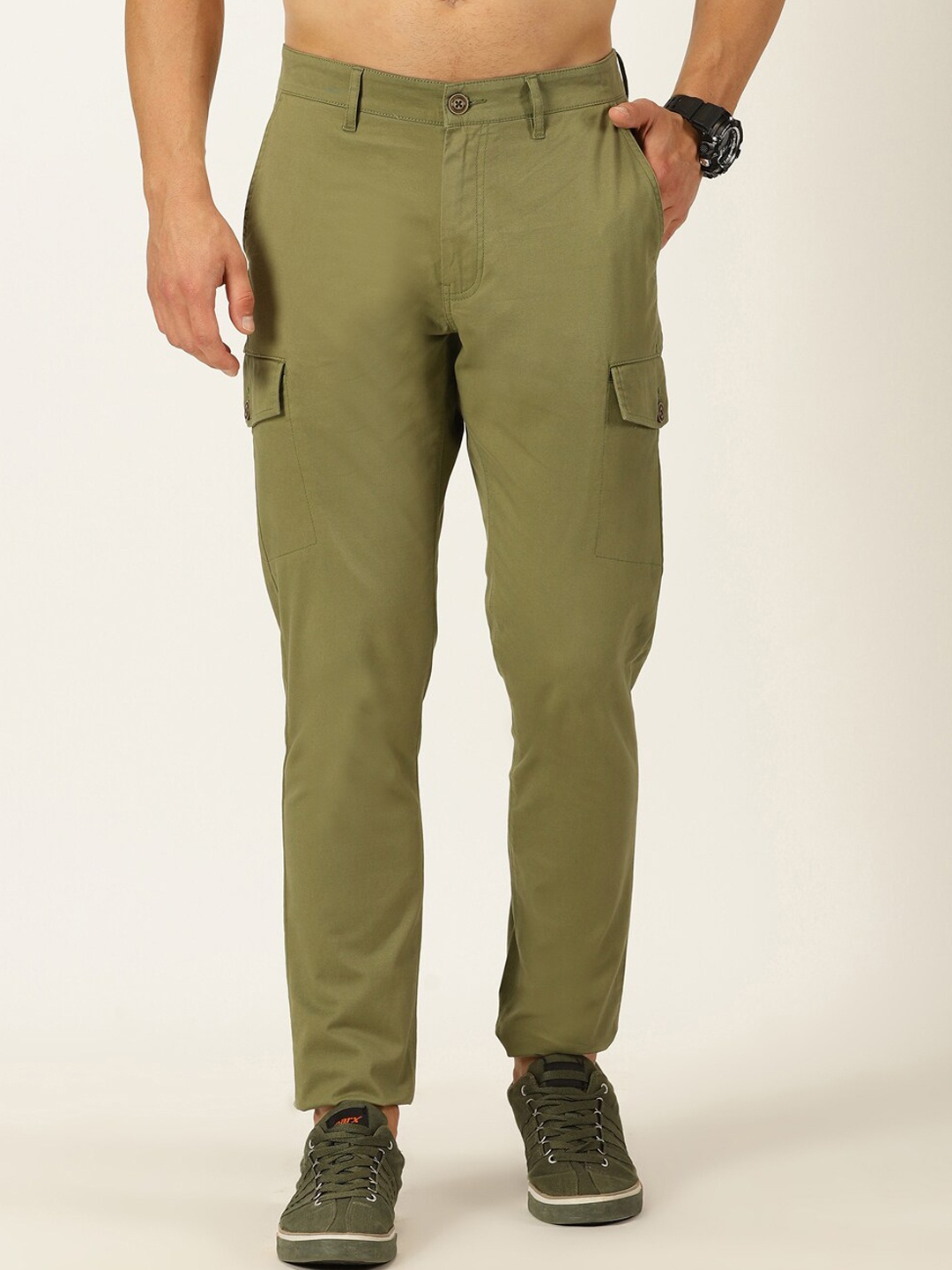 

Mast & Harbour Men Olive Smart Easy Wash Cargos Trousers