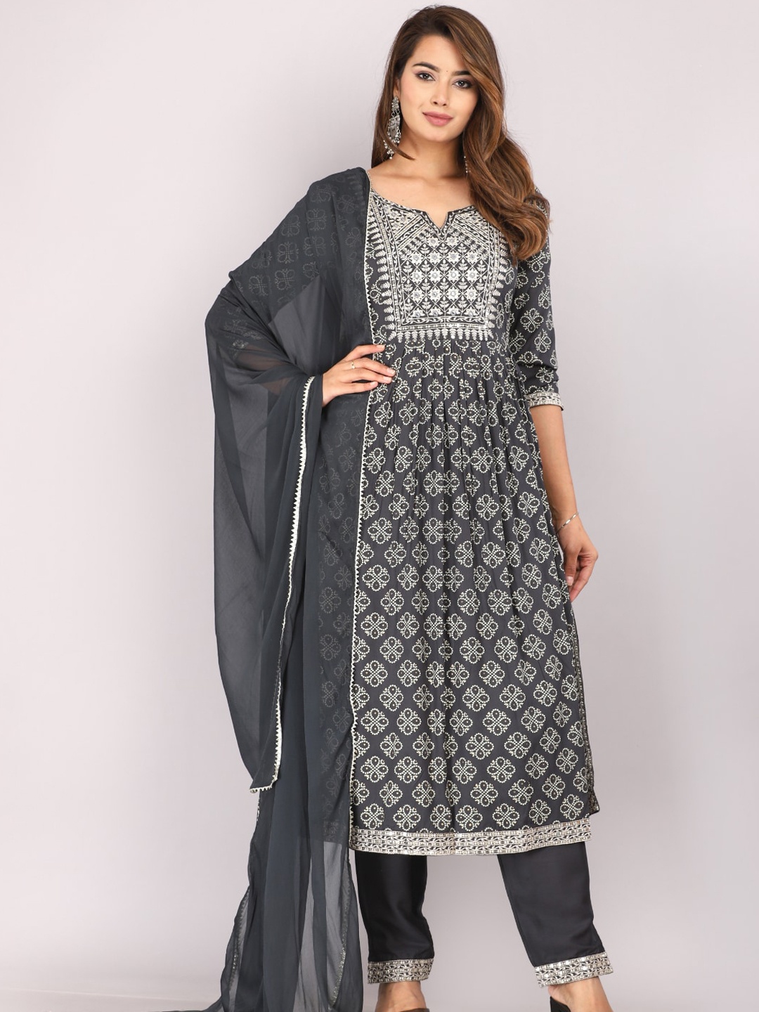 

JC4U Ethnic Motifs Printed Kurta With Trousers & Dupatta, Grey