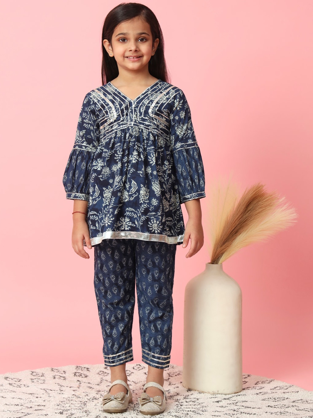 

Readiprint Fashions Girls Floral Printed Pure Cotton Gotta Patti Kurta With Trousers, Blue