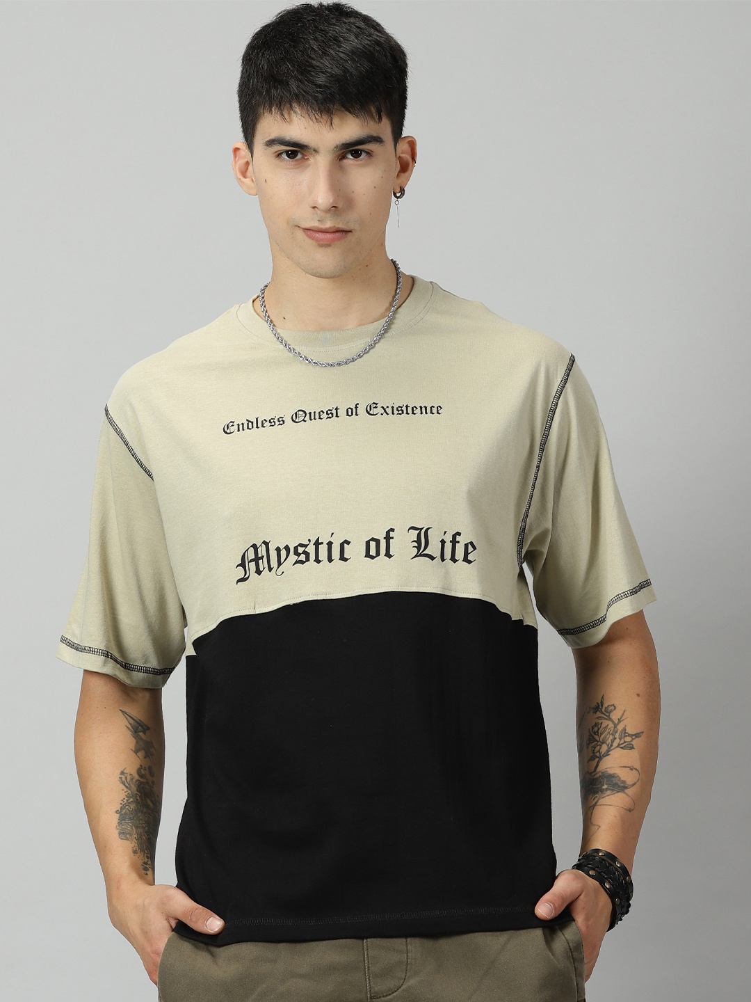 

THE HOLLANDER Typography Print Colourblocked Cotton Drop-Shoulder Oversized T-shirt, Beige