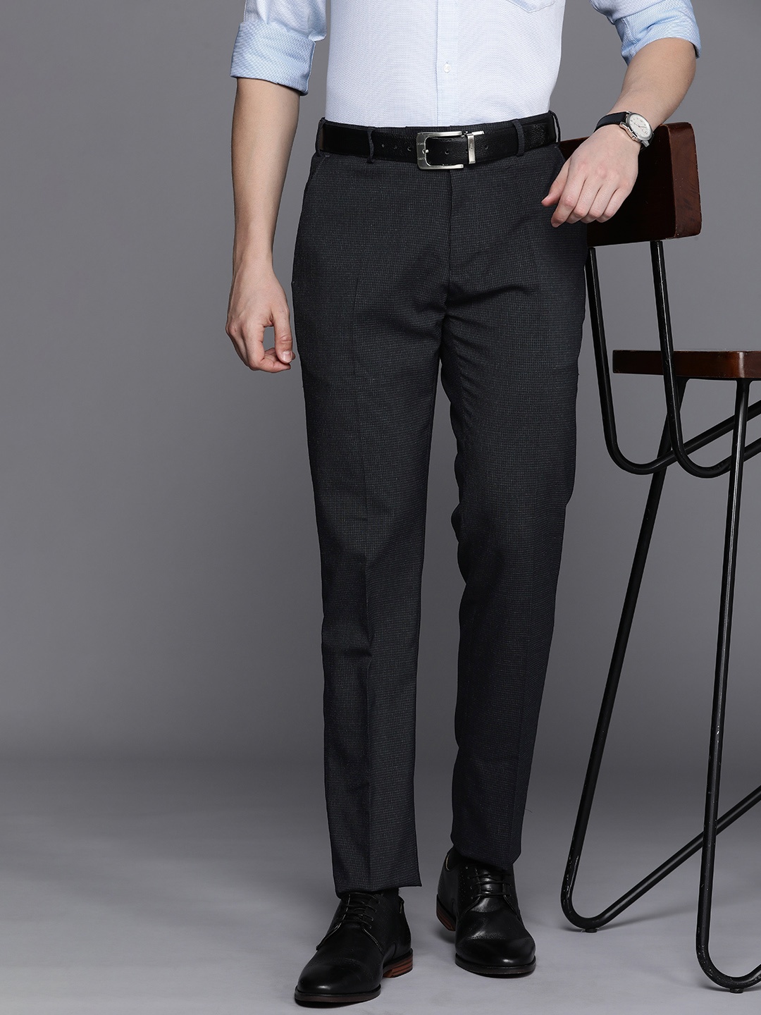 

Raymond Men Checked Slim Fit Formal Trousers, Navy blue