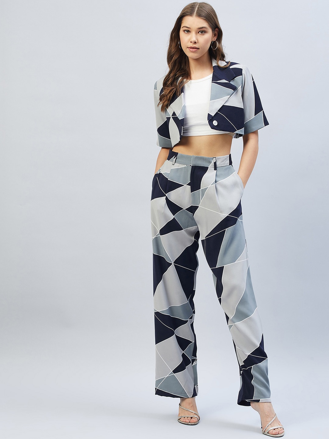 

DELAN Geometric Printed Crop Top Trousers & Jacket, Grey