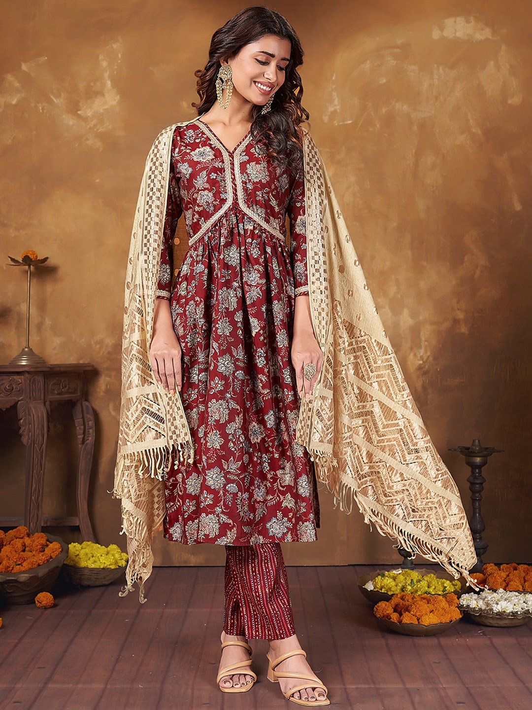 

Anubhutee Floral Printed Gotta Patti Kurta with Trousers & With Dupatta, Maroon