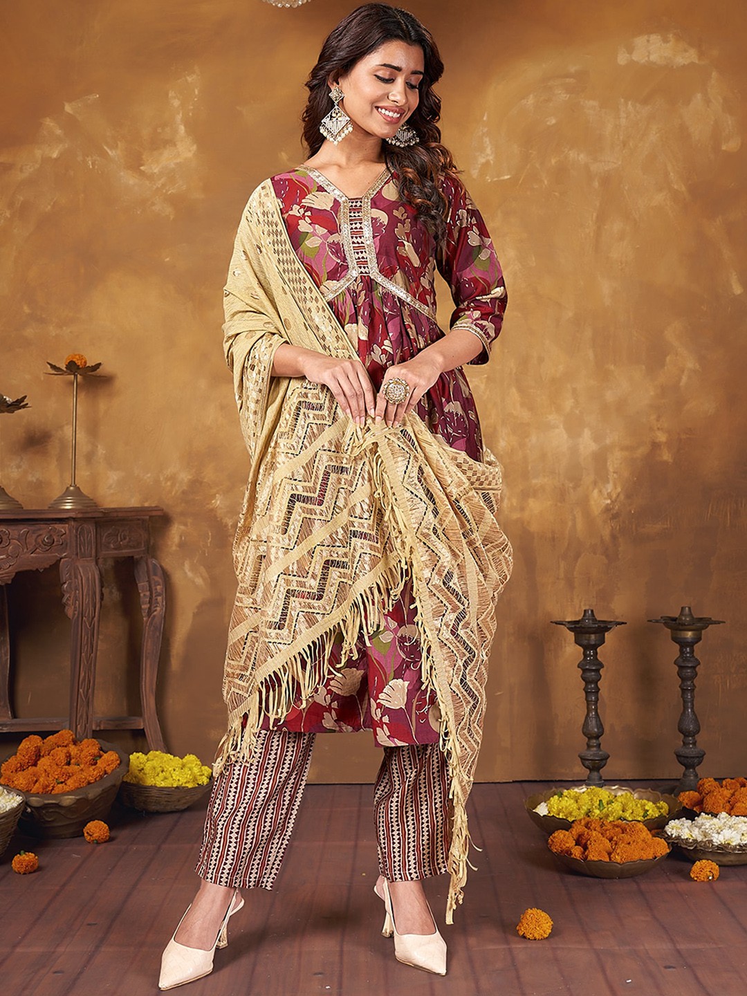 

Anubhutee Floral Printed Regular Gotta Patti Kurta With Trousers & Dupatta, Maroon