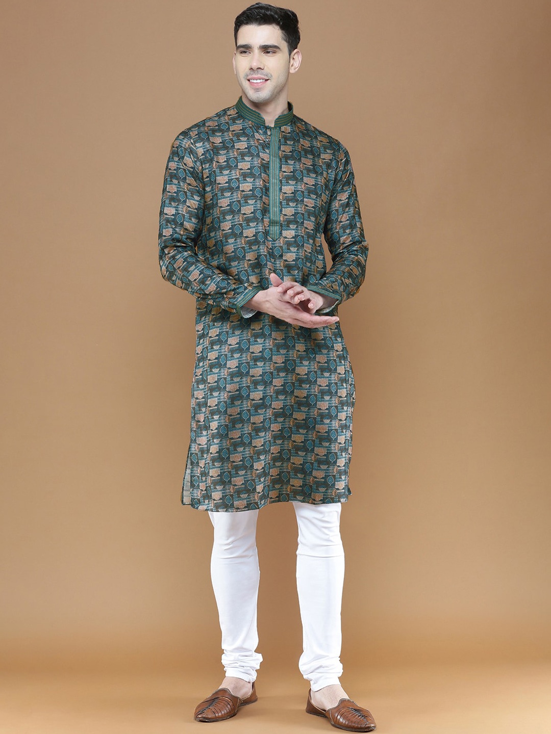 

Sanwara Ethnic Motifs Printed Regular Kurta With Pyjamas, Blue