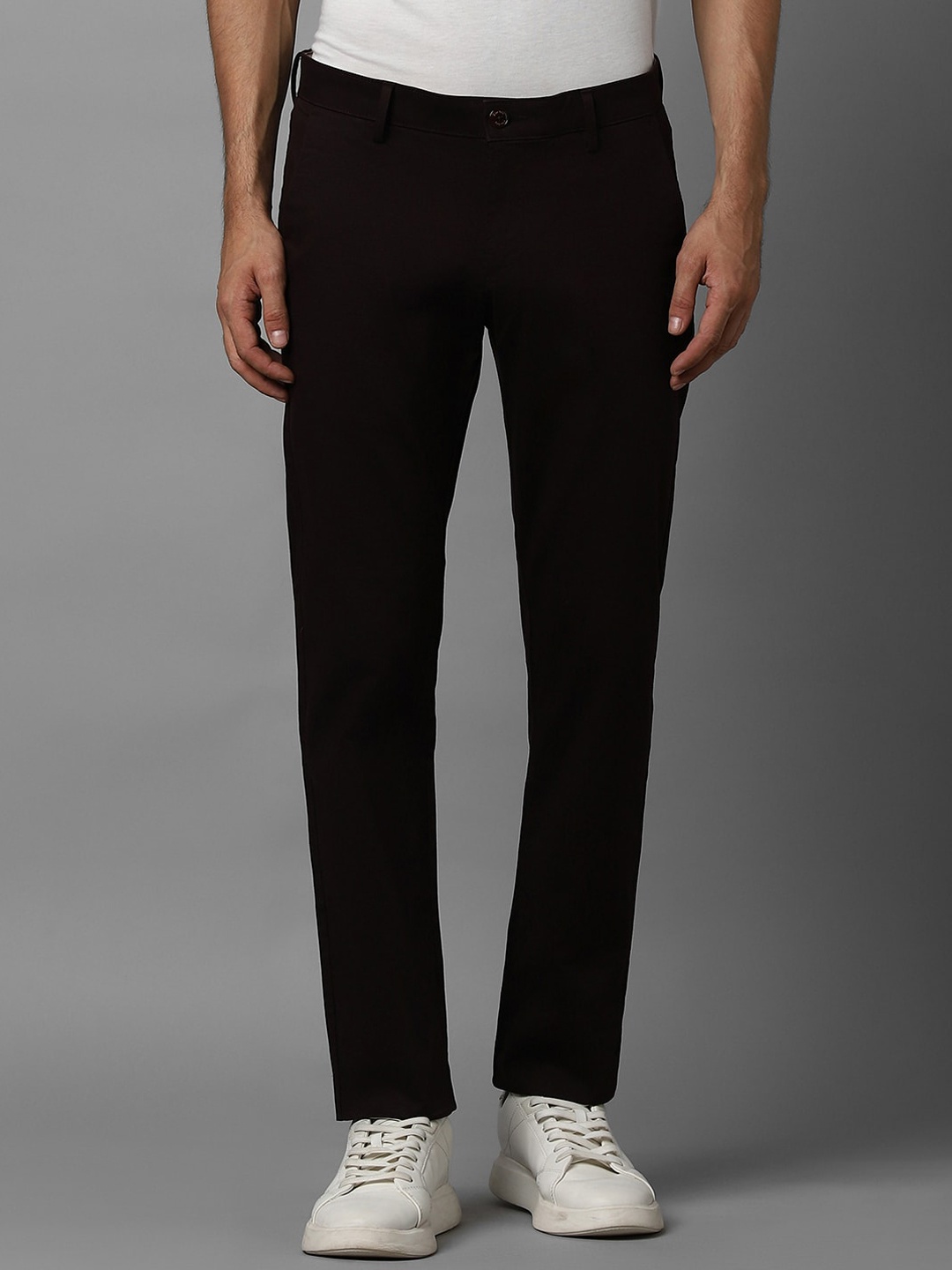 

Allen Solly Men Slim Fit Plain Trousers, Black