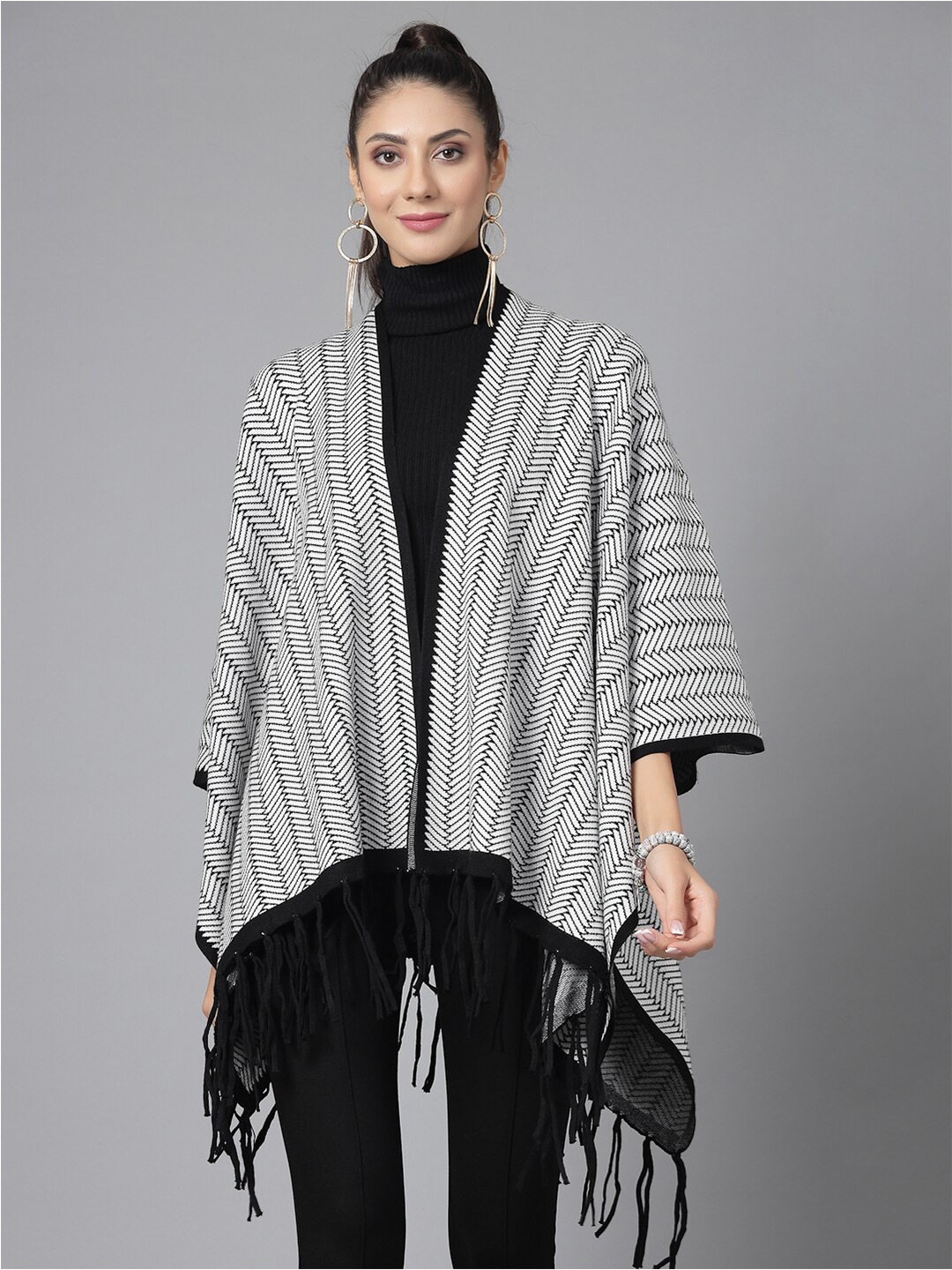 

Mafadeny Women Printed Longline Poncho with Fringed Detail, White