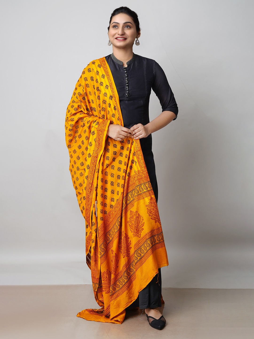 

Unnati Silks Ethnic Motifs Printed Pure Cotton Dupatta, Yellow