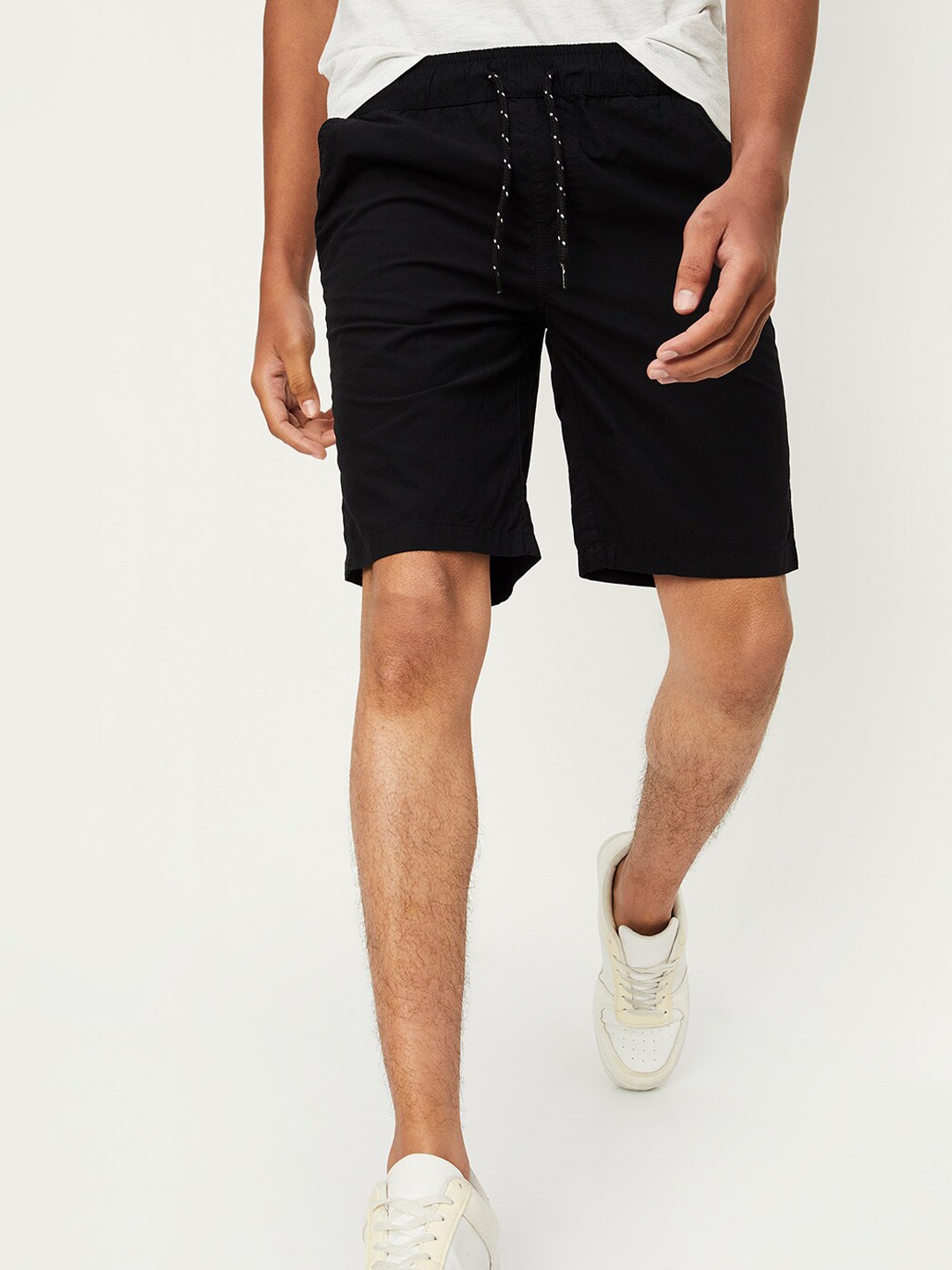 

max Boys Regular Fit Mid-Rise Cotton Shorts, Black