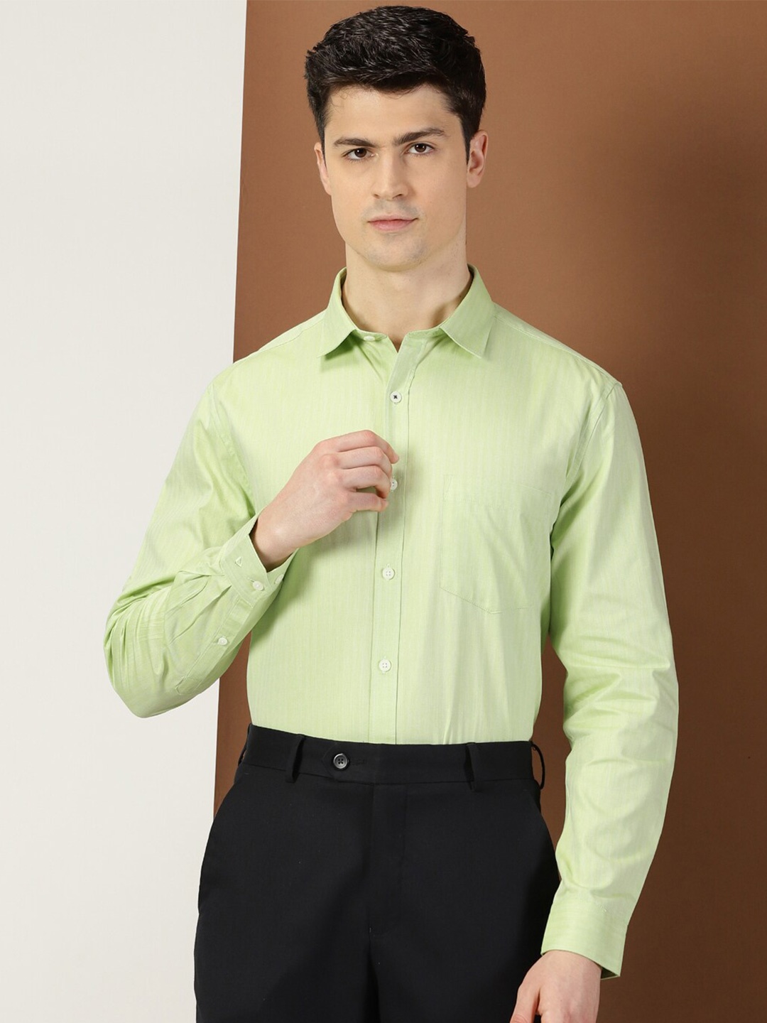 

INVICTUS Original Slim Fit Striped Spread Collar Cotton Formal Shirt, Green