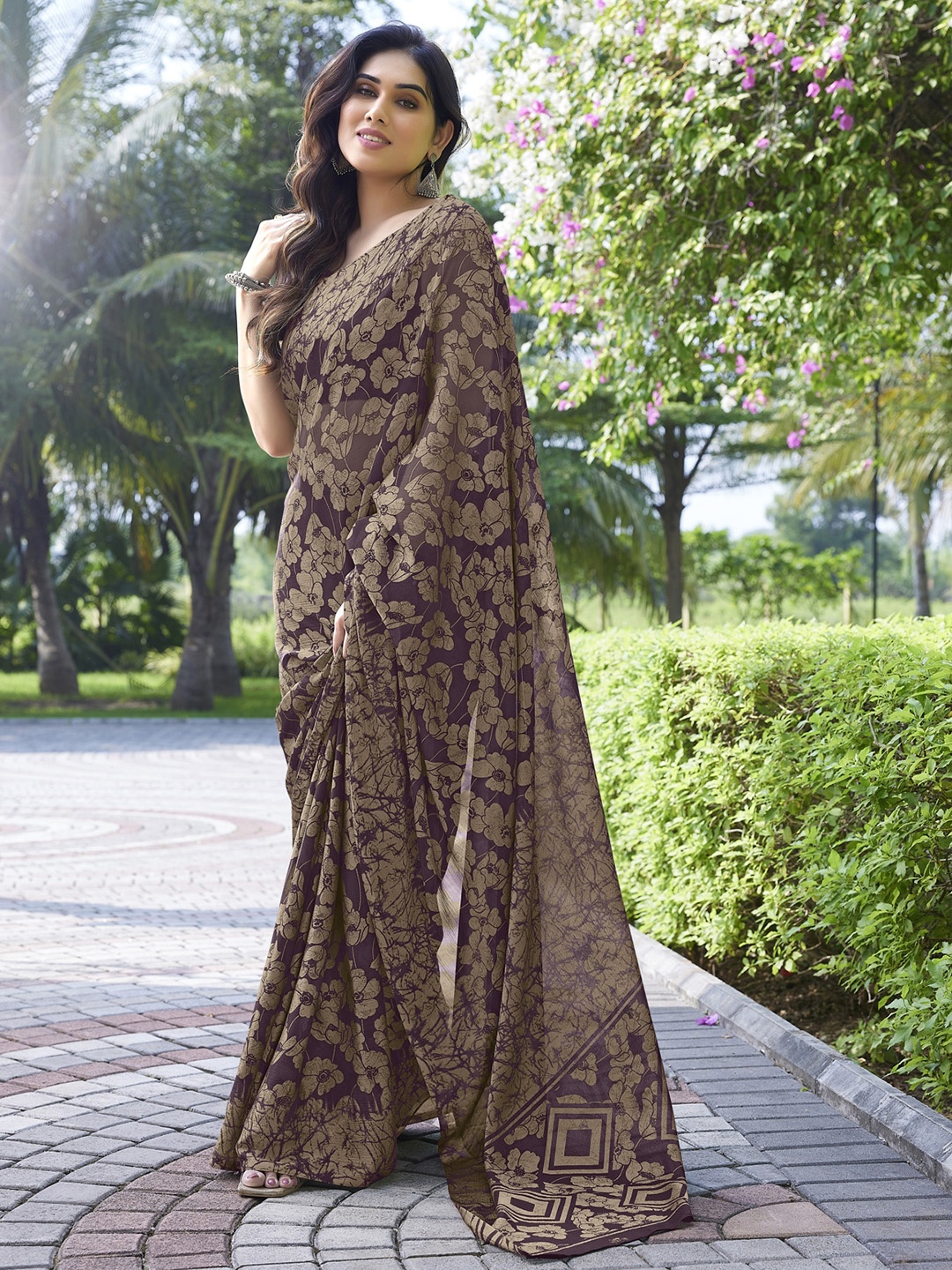 

MIRCHI FASHION Floral Printed Saree, Purple