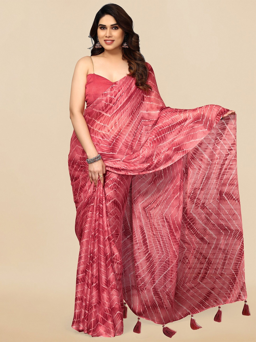 

MIRCHI FASHION Abstract Printed Saree, Pink