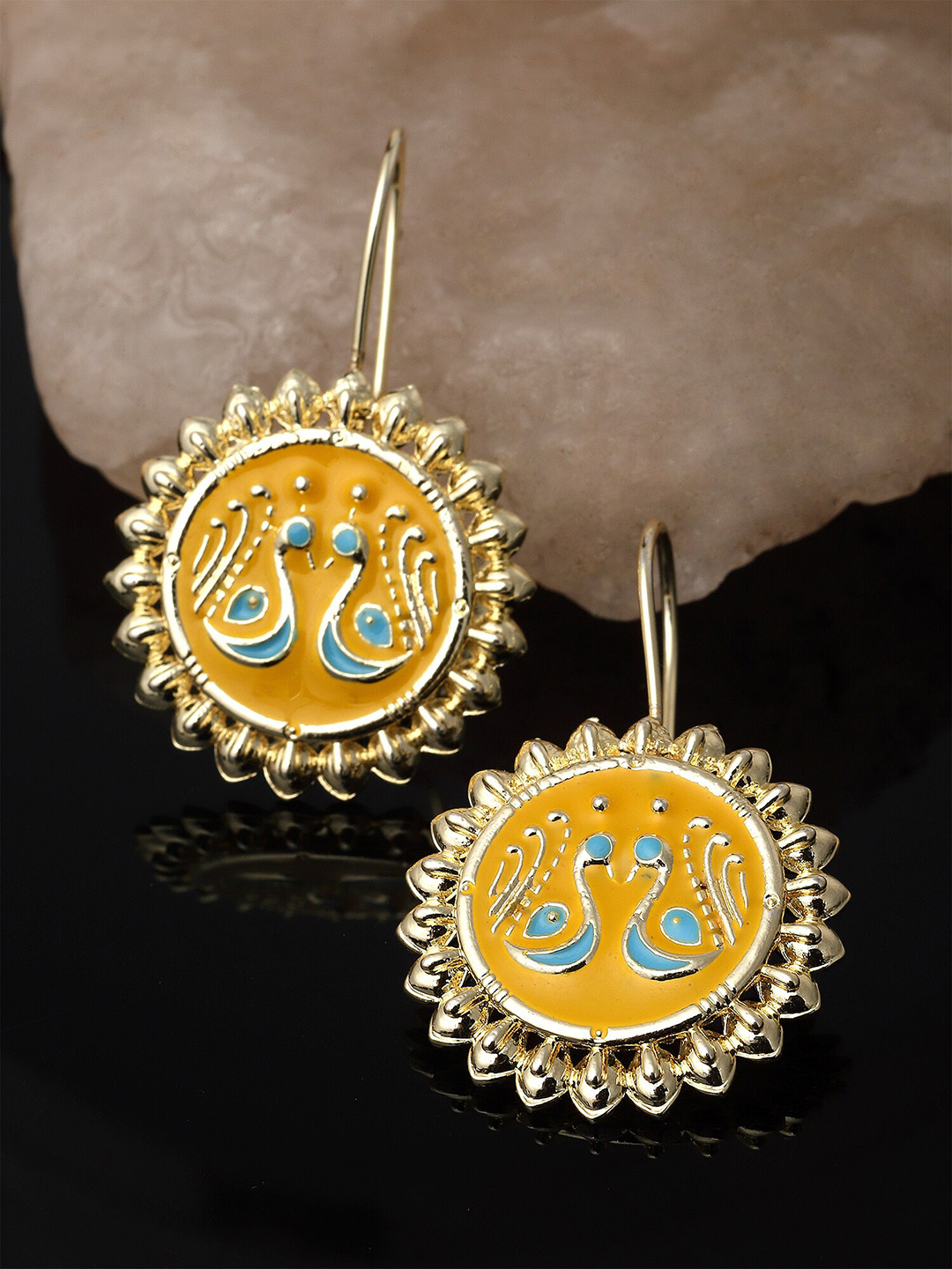 

KARATCART Gold-Plated Kundan Studded Contemporary Drop Earrings