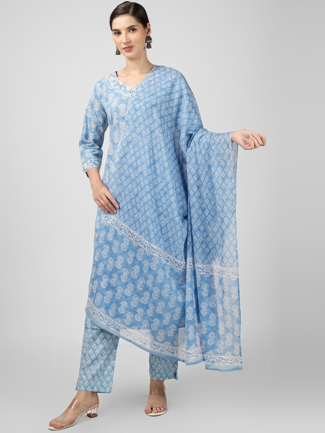 

misbis Floral Printed Regular Thread Work Pure Cotton Kurta with Trousers & With Dupatta, Blue