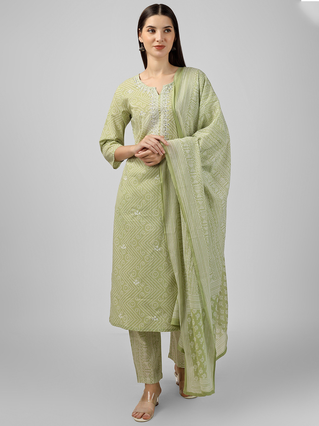 

misbis Bandhani Printed Regular Thread Work Pure Cotton Kurta with Trousers & With Dupatta, Green