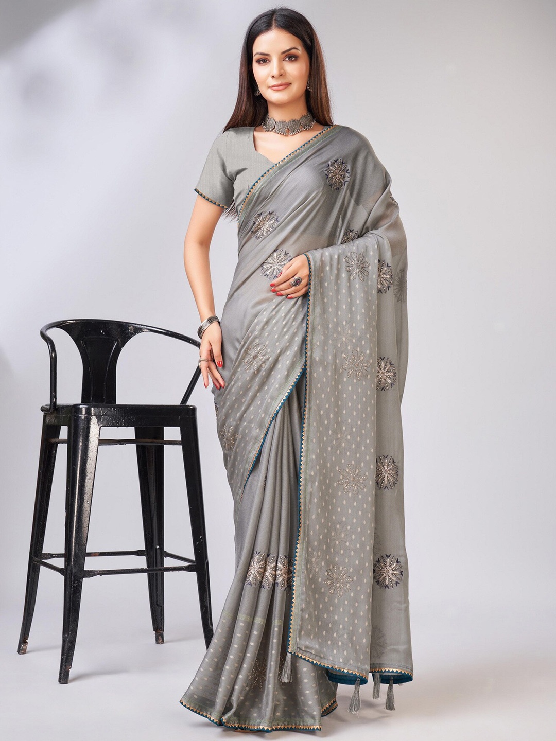 

Sweet smile Fab Warli Gotta Patti Saree, Grey