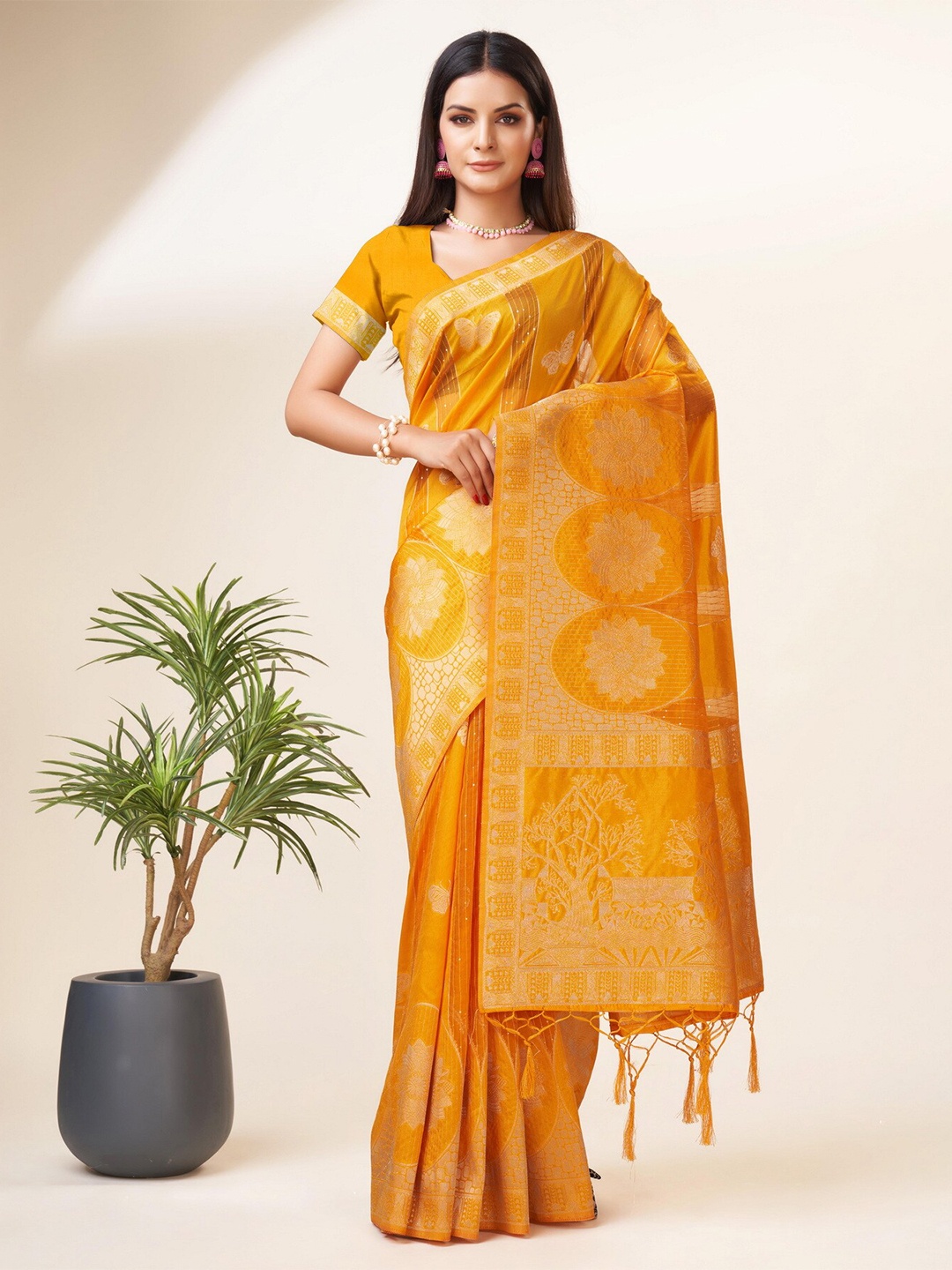 

Sweet smile Fab Woven Design Zari Art Silk Saree, Yellow