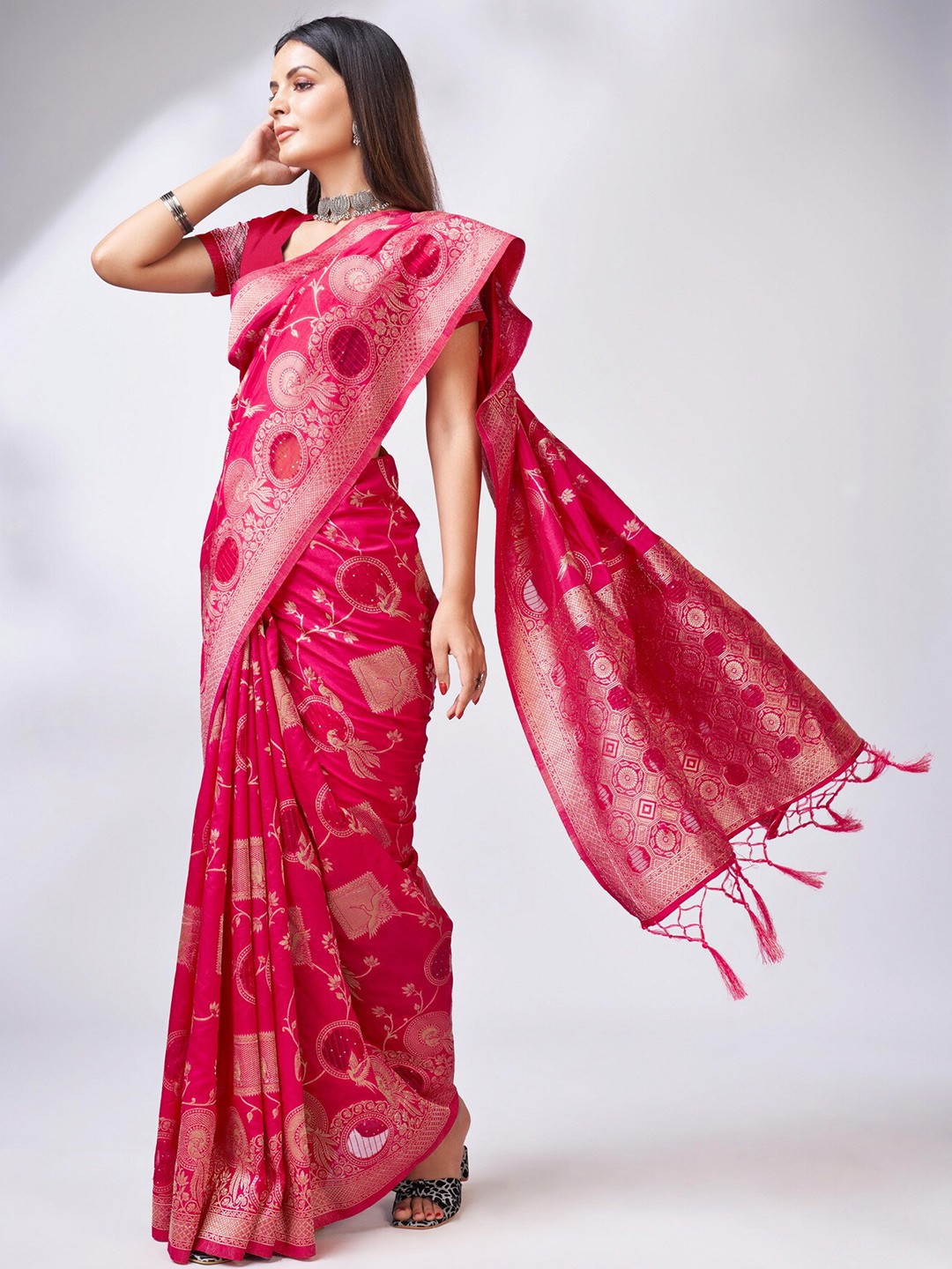

Sweet smile Fab Ethnic Motifs Woven Design Zari Art Silk Saree, Pink