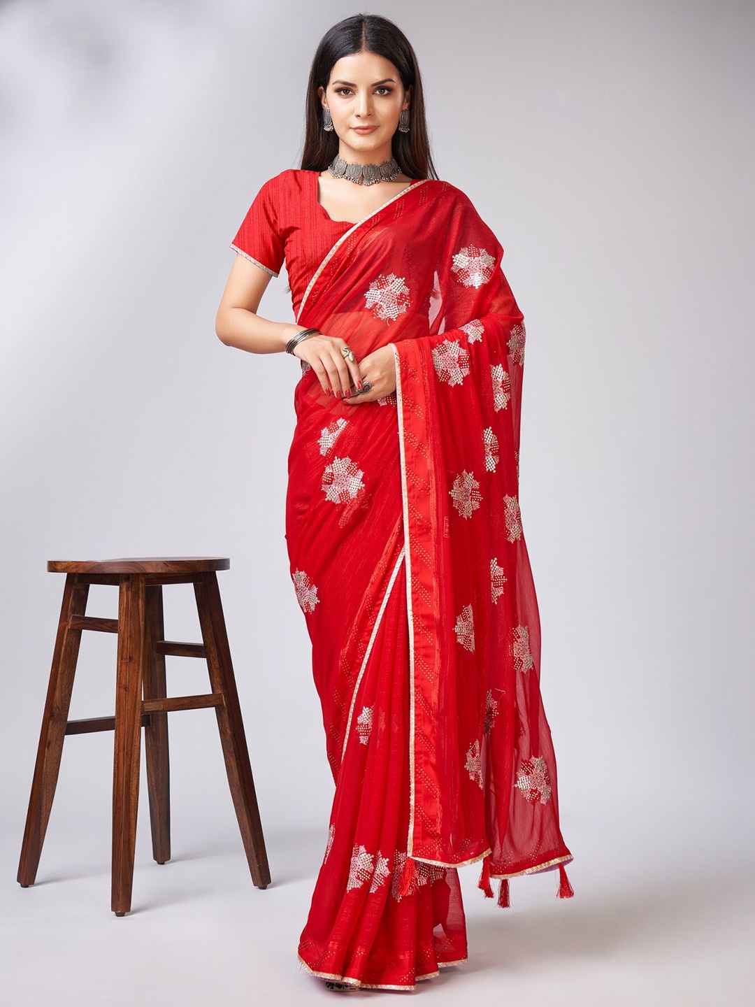 

Sweet smile Fab Ethnic Motifs Embroidered Beads & Stones Saree, Red