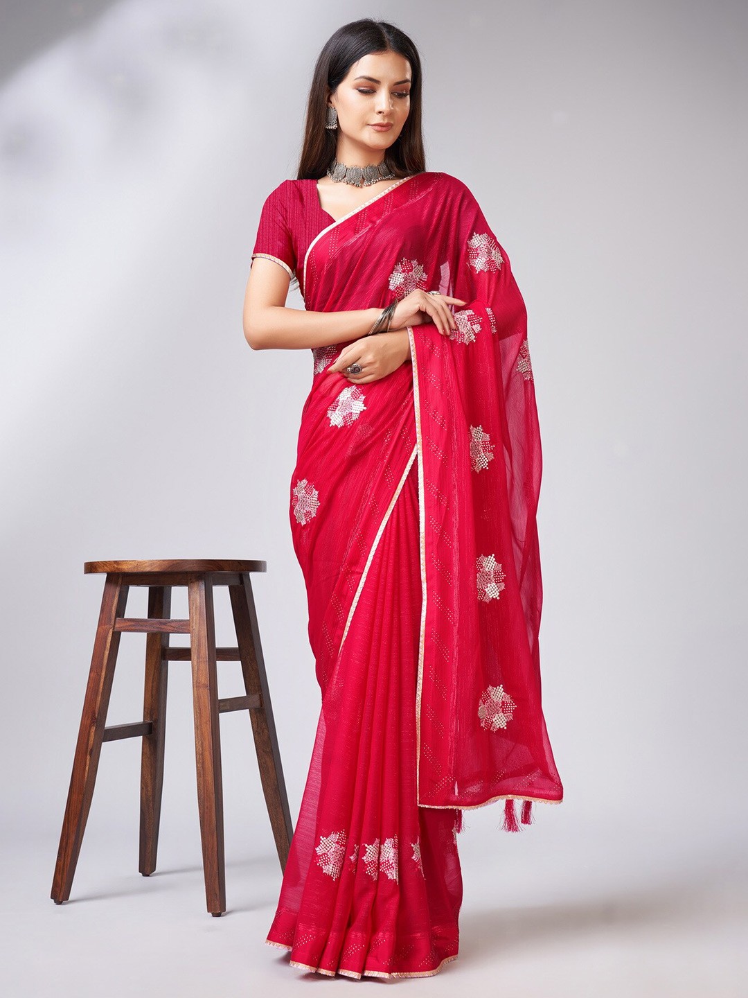 

Sweet smile Fab Ethnic Motifs embroidered Saree, Pink