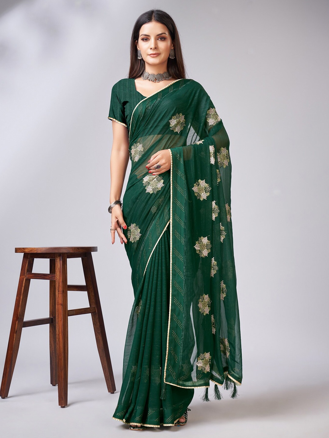 

Sweet smile Fab Ethnic Motifs Embroidered Beads & Stones Saree, Green