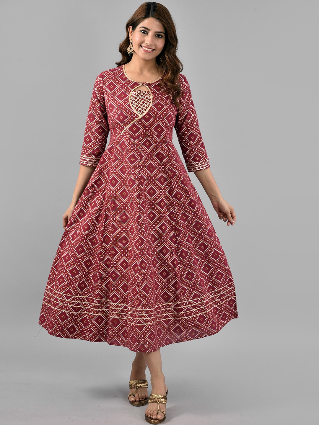 

AAYUMI Women Maroon Geometric Printed Thread Work Anarkali Kurta