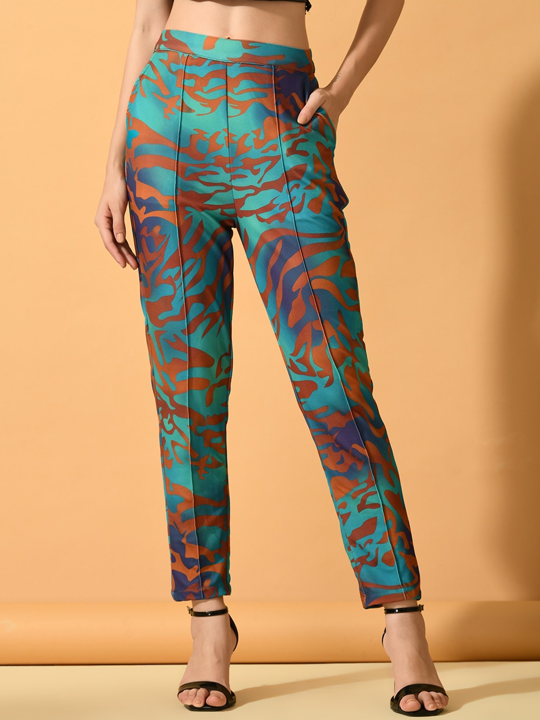 

DressBerry Women Multicoloured Printed Comfort Slim Fit Wrinkle Free Trousers, Multi