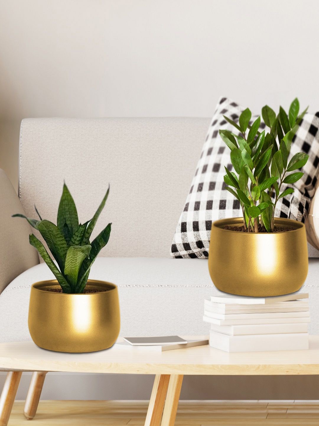 

ecofynd 2 Pieces Zoe Metal Planters, Gold