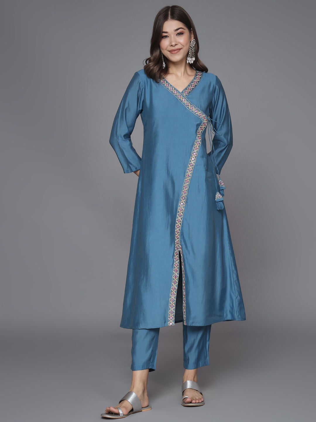 

HEEPOSH Floral Embroidered Thread Work Angrakha Kurta With Trousers, Blue