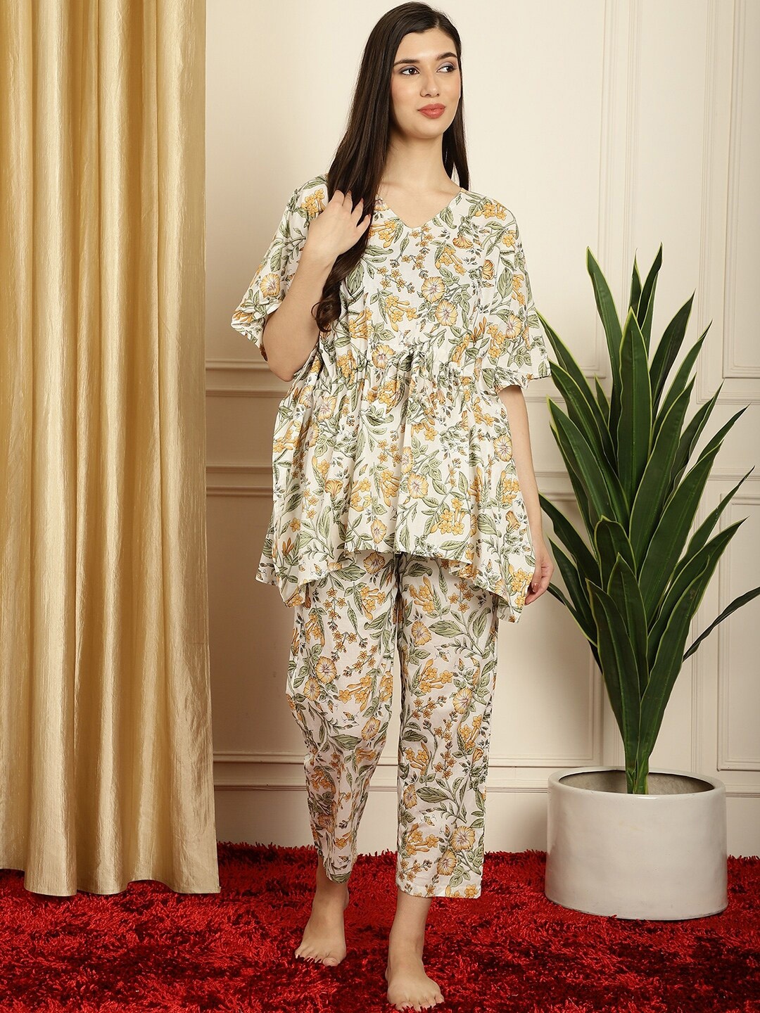 

TAG 7 Floral Printed Pure Cotton Night Suit, White